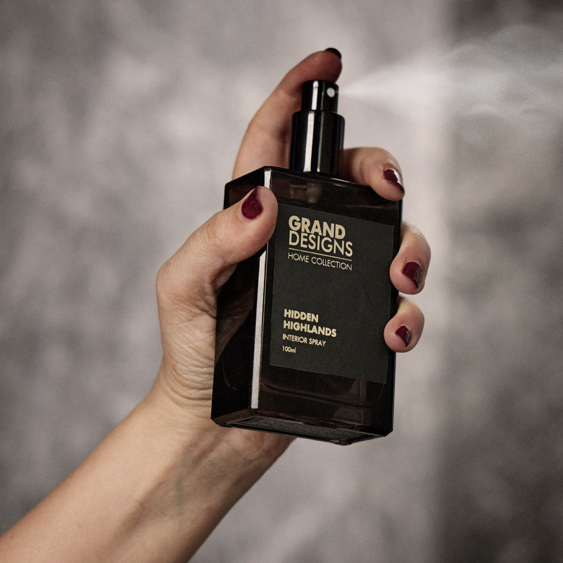 Hidden Highlands Scented Room Spray 100ml, Brown Glass