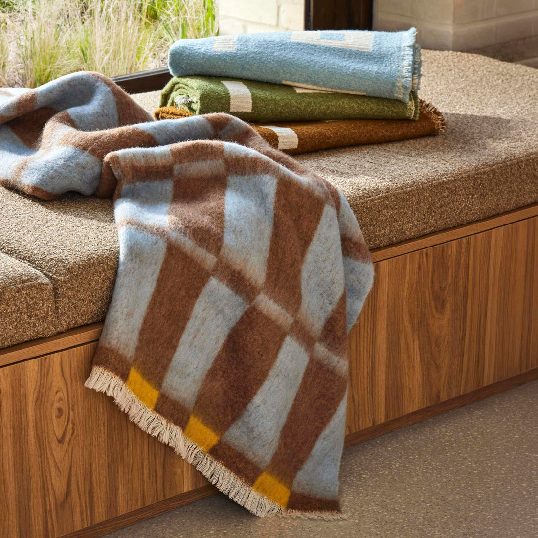 Blue and Brown Geometric Throw, 130x180cm
